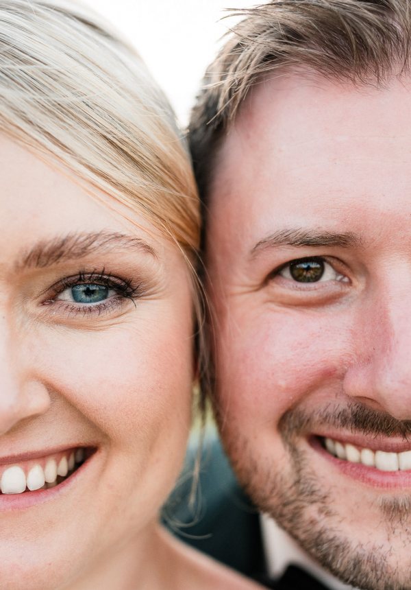 Glückliches Brautpaar – Nahaufnahme bei der Hochzeit im Hopfengut No20 Tettnang