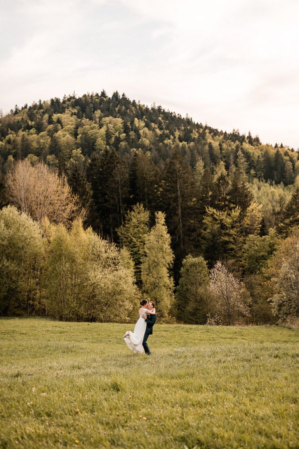 Hochzeit von Bettina und Jonas auf der Gutsalm Harlachberg – Freie Trauung mit Ausblick