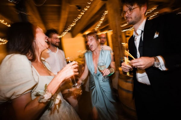 Ausgelassene Hochzeitsfeier am Birnauer Oberhof