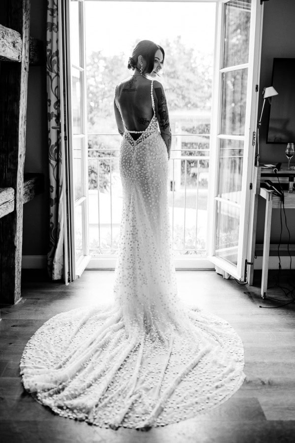 Braut beim Getting Ready im BadHotel Überlingen