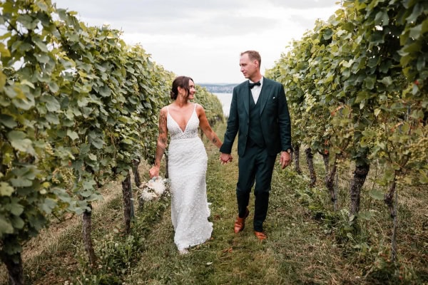 Brautpaar im Weinberg am Bodensee