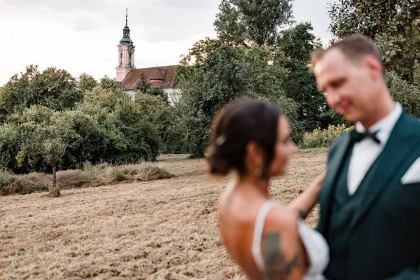 Brautpaar vor der Wallfahrtskirche Birnau am Bodensee