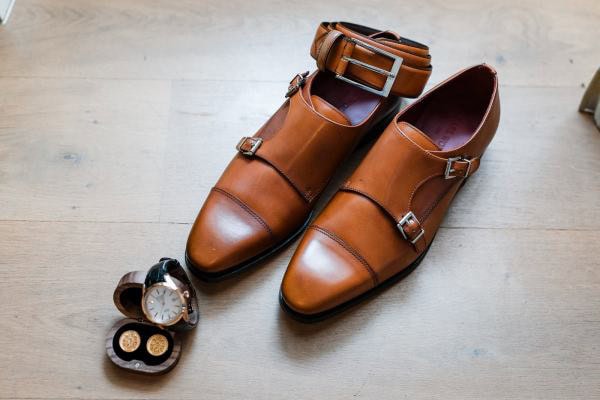 Elegantes Herrenschuh-Accessoire-Set