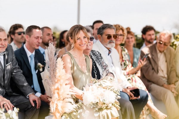 Hochzeitsgäste bei der freien Trauung im Birnauer Oberhof